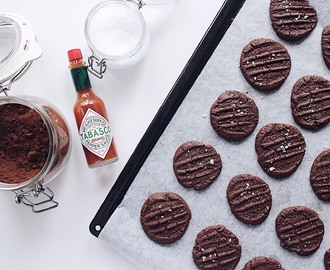 Chokladcookies med tabasco & havssalt