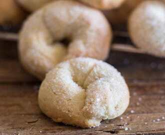 Wine Cookies / Ciambelle al Vino