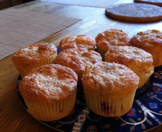 Hallonmuffins med kokos, boveteflingor och citron