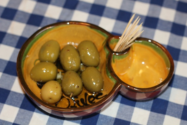 Vitlöksmarinerade oliver