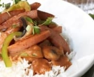 Korv Stroganoff med paprika och svamp