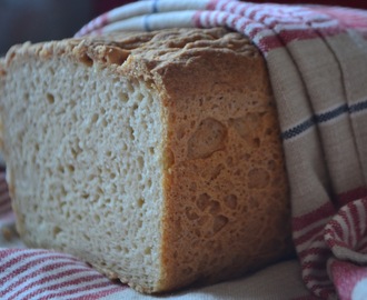 Glutenfritt formbröd som är gott att rosta till dottern :)