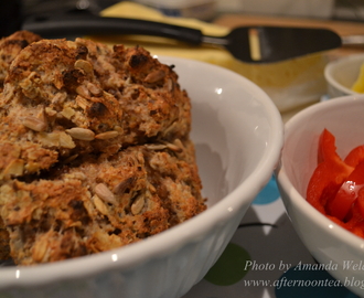 Saftiga Scones med  keso, linfrön och solroskärnor på Amandas vis (utan vetemjöl)