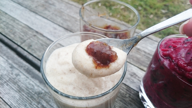 Rawfood: Glass, sorbet och salted caramel-sås