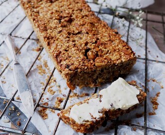 Vegan Bread Loaf with lots of Seeds