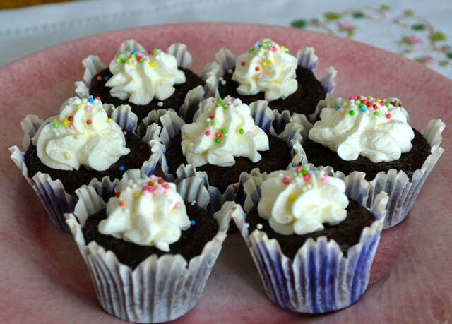 Mini Oreo Cupcakes