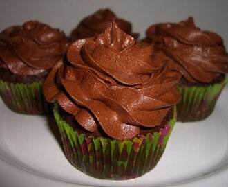 CHOKLADCUPCAKES MED FLUFF