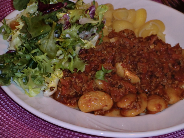 Köttfärsgryta med bönor och morötter