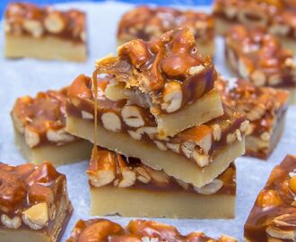 Salted caramel cashew bars