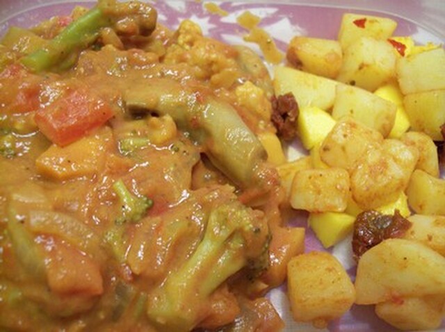 Matlåda med den Indiska Grönsaksgrytan och en om möjligt ändå mer Indisk Potatis :)