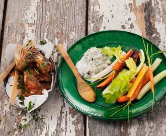 BBQ Wings med ananaschutney och grillad sötpotatis - Recept och råvarukunskap - Spisa.nu