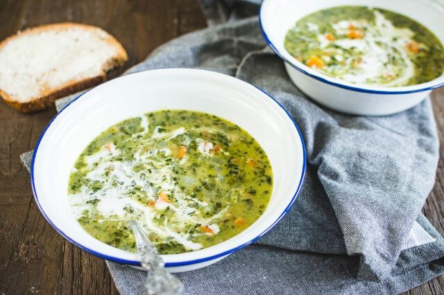 Lentil spinach soup