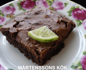 Brownies med smak av sött, salt och surt.