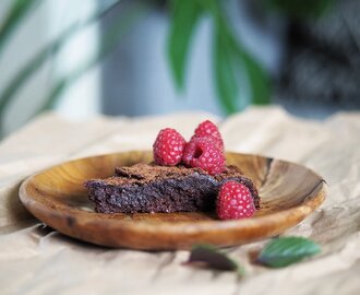 Kladdkaka utan mejerier, gluten och socker