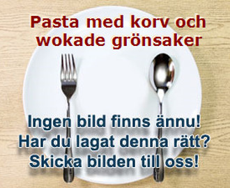 Pasta med korv och wokade grönsaker