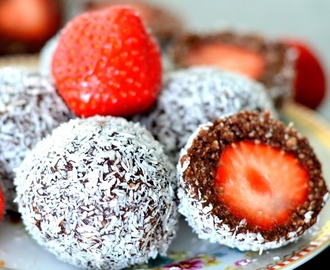 Chokladbollar med jordgubbsgömma