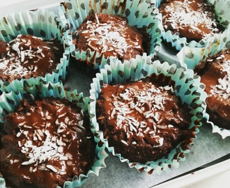 Lindas choklad- & bananmuffins utan ägg, spannmål, socker, mejerivaror och nötter.