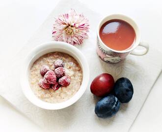 Raspberry and White Chocolate Oatmeal