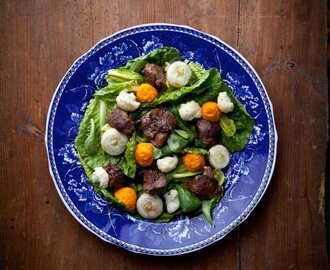 Konfiterad griskind med vintersallad