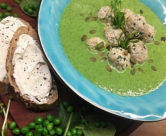 Grön soppa med kycklingfrikadeller