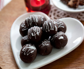 Mörk chokladtryffel med smak av kanel och apelsin