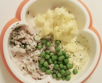 Barnmatsrecept steg 3: pocherad torsk med potatismos, ärtor och äggsås