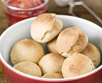 Scones med hallon och choklad