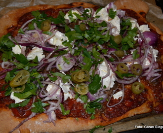 Turkisk Pizza med lammfärs och syrad rödlök