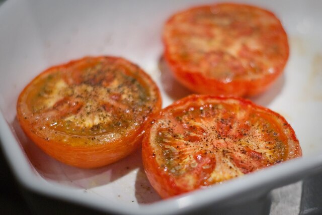 Peppar & saltbakade tomathalvor