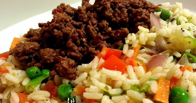 Thaiköttfärs "Geang Ped Moo Zap" - Recept