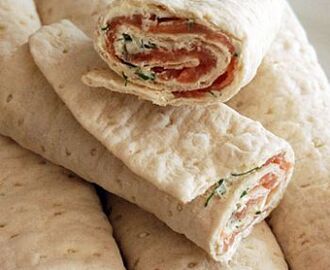 Wraps med rökt lax och pepparrot