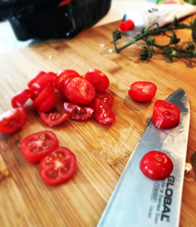LCHF tomatsoppa med riven parmesanost! Sååå gott!
