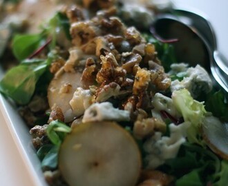 Sallad med gorgonzola & picklade päron