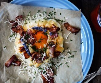 Recept: Äggmoln med parmesan och bacon – så fixar du den trendiga frukosten