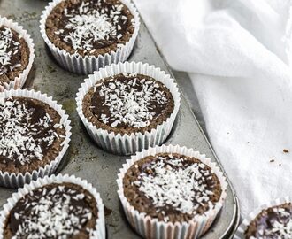 Kladdkakemuffins med kärleksmumsglasyr