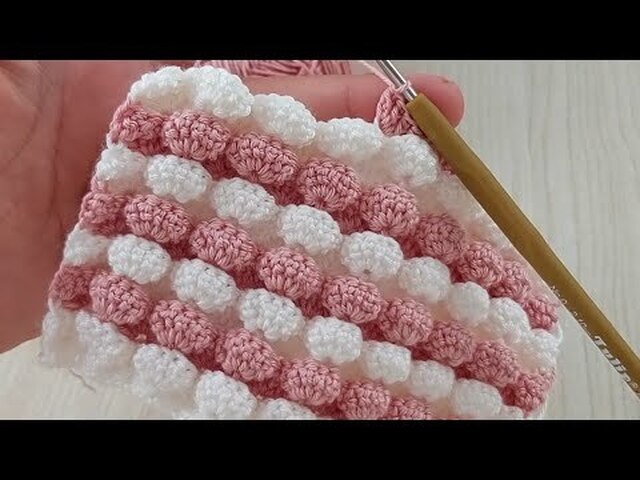 Amazing Easy 3D crochet knitting - Muhteşem 3d kabartmalı tığ işi battaniye yelek modeli