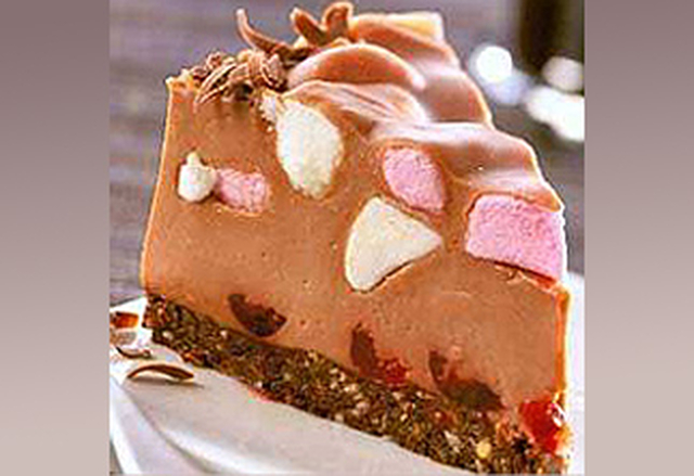 Fryst Rocky Road Cheesecake
