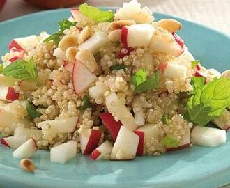 Quinoa med örter och äppletärningar