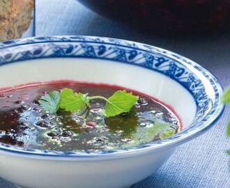 Drottningkräm med citronmeliss och kanelbasilika