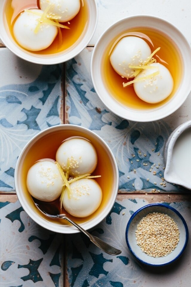 Chè Trôi Nước Vietnamese glutinous rice balls with ginger syrup