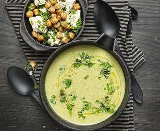 Broccolisoppa med kryddrostade kikärter och tofu