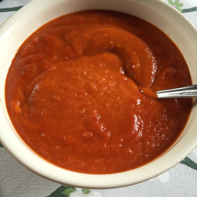 Smakrik och kryddig tomatsås/ketchup - god till hamburgare och allt grillat