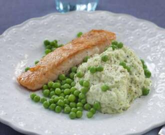 Laxfilé med blomkåls- och broccolimos 