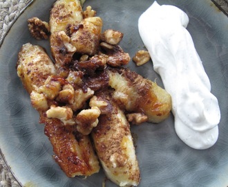 Kokosbanan med valnötter och turkisk yoghurt