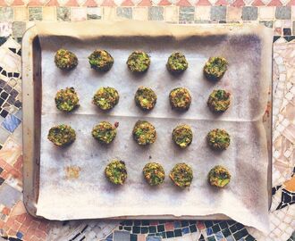 Glutenfria broccoli "tater tots" med enkel tomatsoppa