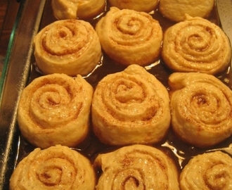 Maple sticky buns