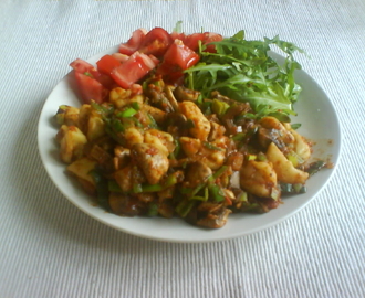 Gnocchi med tomatsås med färska champinjoner och purjofräs