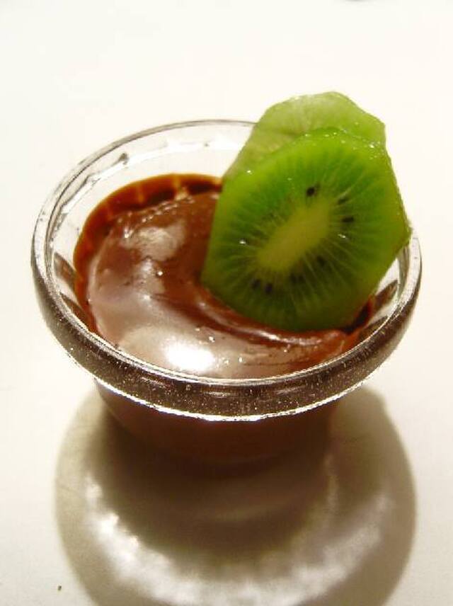Luxös chokladpudding med kiwi
