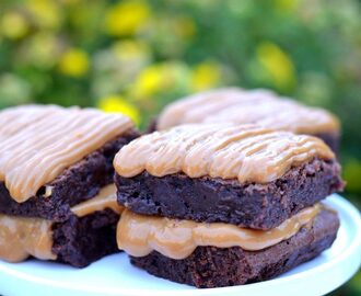 Dubbla choklad & kola brownies