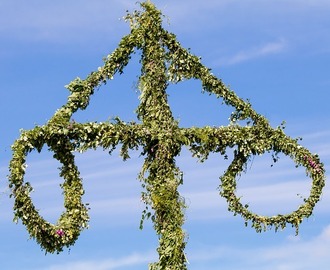 Servera en härlig matjestårta till midsommar!